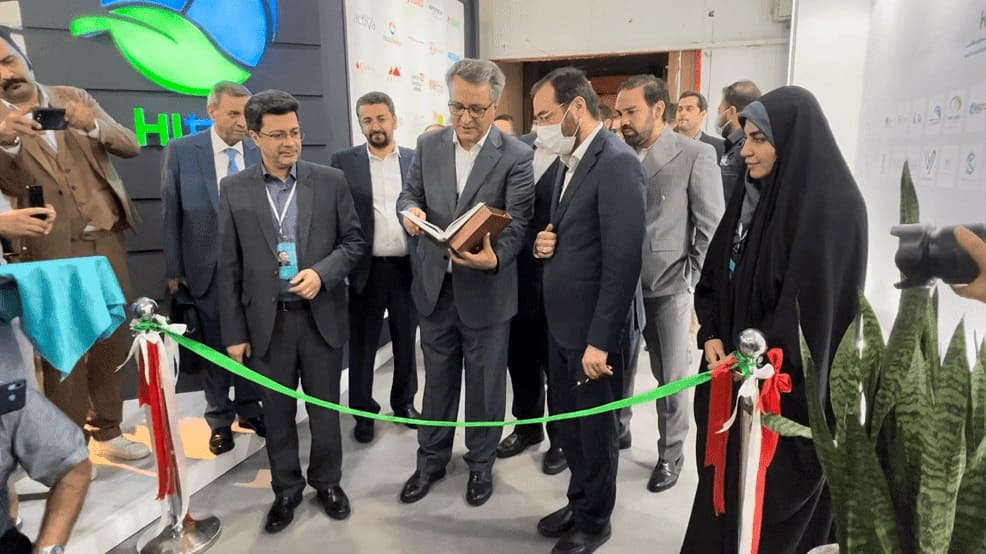 افتتاح بیستمین همایش انجمن داروسازان ایران با حضور رئیس سازمان غذا و دارو